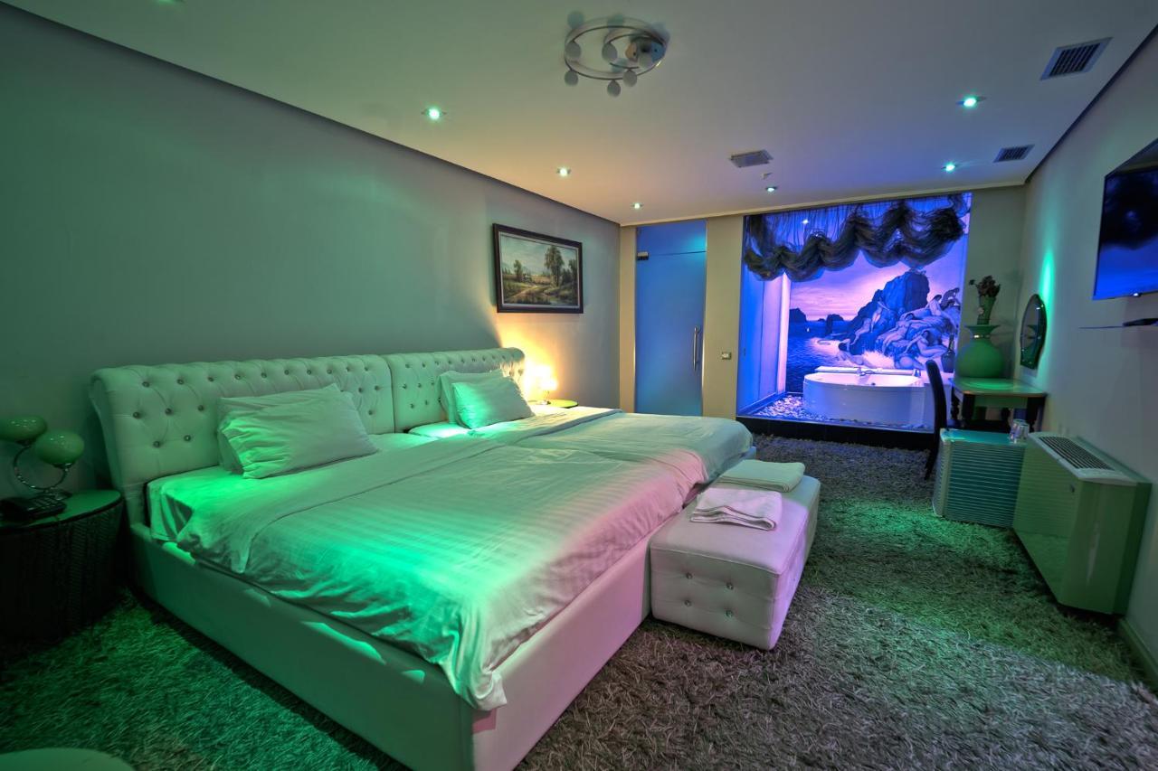 Hotel Rosa Blu Тирана Экстерьер фото