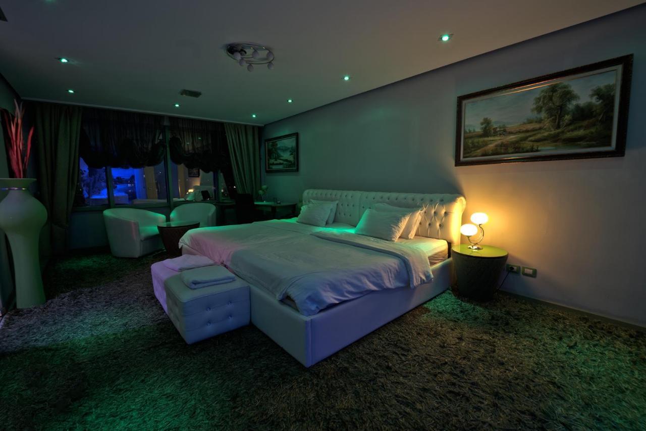 Hotel Rosa Blu Тирана Экстерьер фото