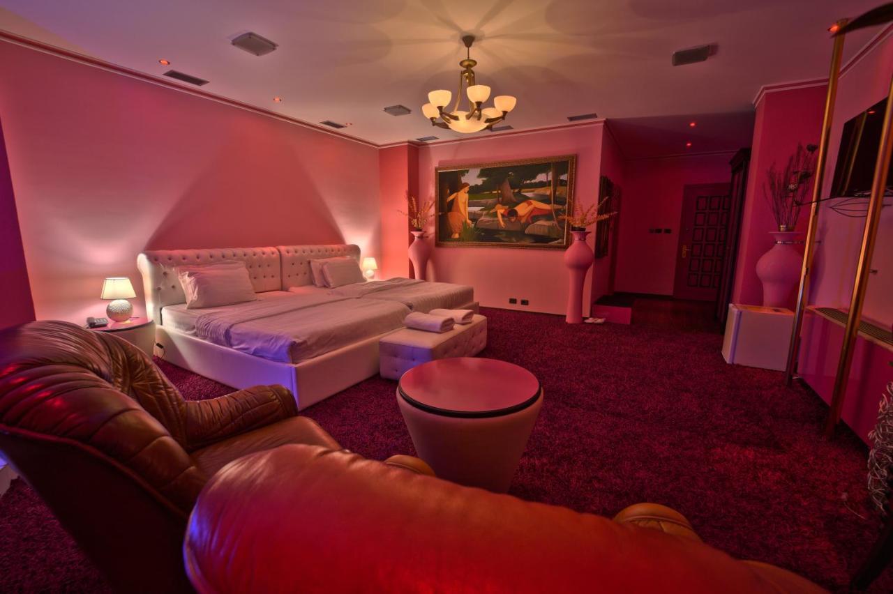 Hotel Rosa Blu Тирана Экстерьер фото