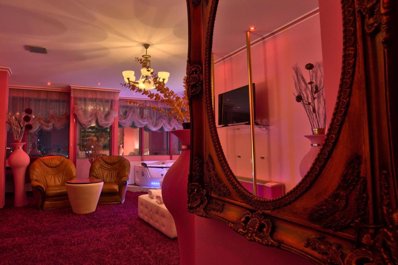 Hotel Rosa Blu Тирана Экстерьер фото