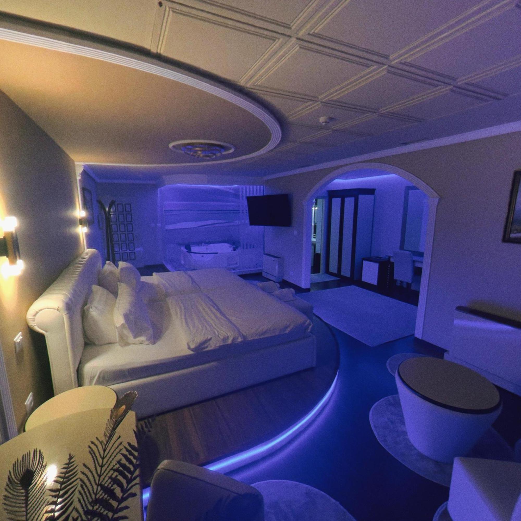 Hotel Rosa Blu Тирана Экстерьер фото