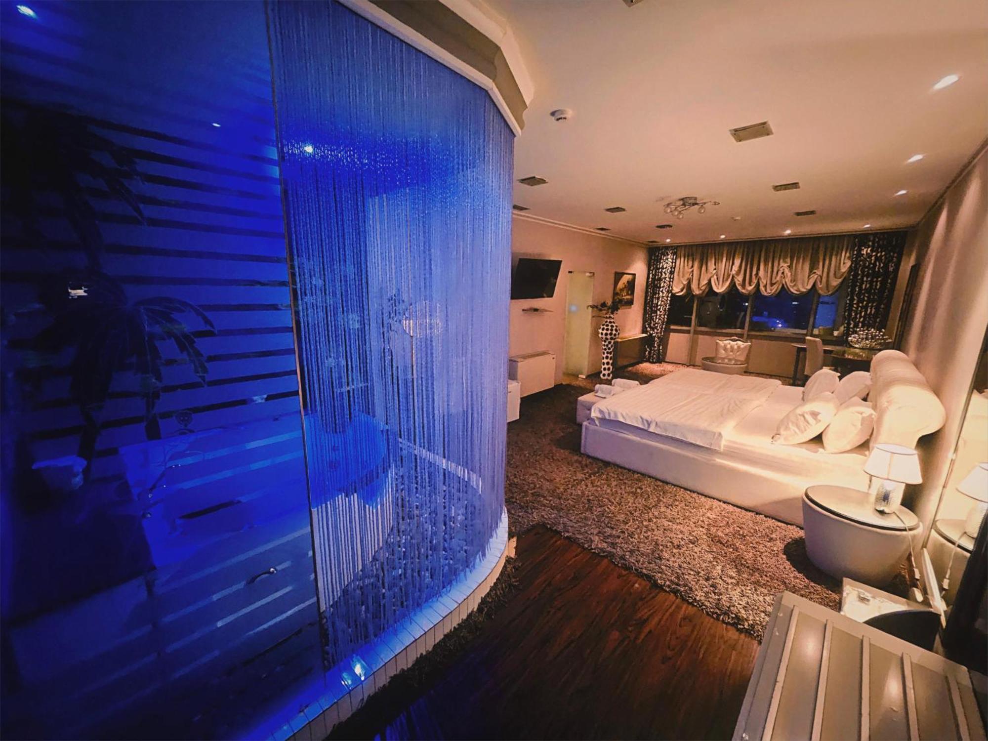 Hotel Rosa Blu Тирана Экстерьер фото