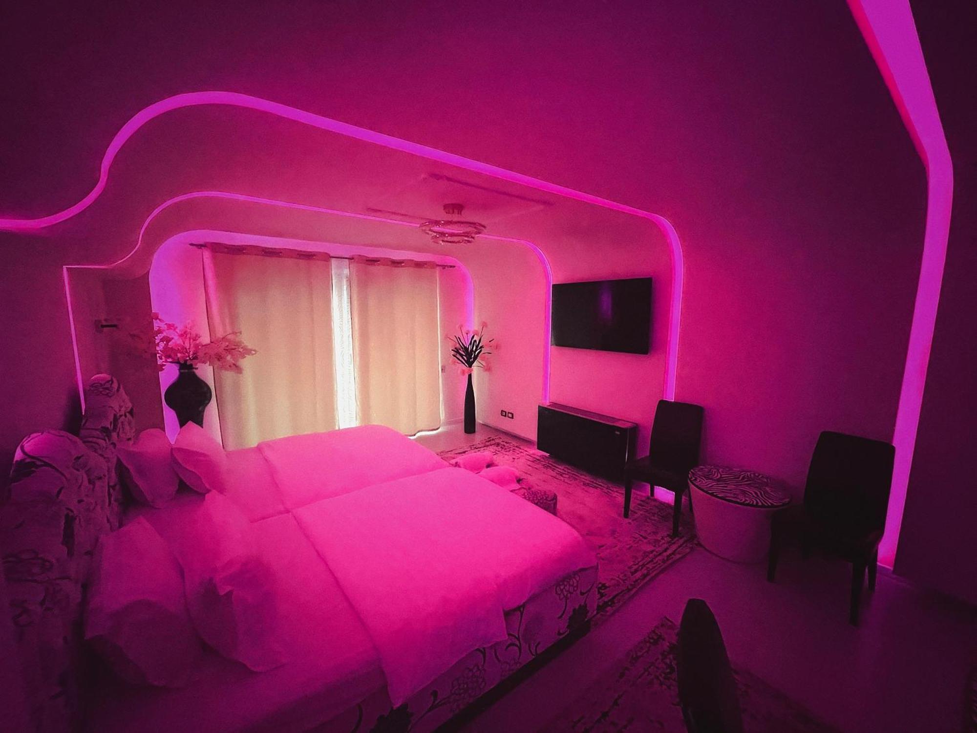 Hotel Rosa Blu Тирана Экстерьер фото